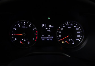 Подержанный автомобиль Kia Rio Hatchback 2018 года (12 фото)