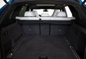 Подержанный автомобиль BMW X5 M 2017 года (32 фото)