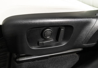 Подержанный автомобиль Land Rover Range Rover Velar 2021 года (19 фото)