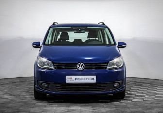 Подержанный автомобиль Volkswagen Touran 2012 года (2 фото)