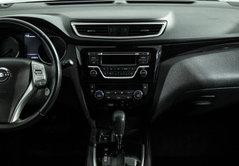 Подержанный автомобиль Nissan Qashqai 2018 года (14 фото)