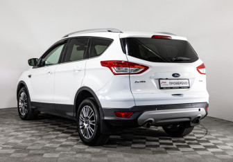 Подержанный автомобиль Ford Kuga 2013 года (7 фото)