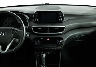Подержанный автомобиль Hyundai Tucson 2019 года (14 фото)