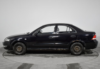 Подержанный автомобиль Nissan Almera Classic 2011 года (8 фото)