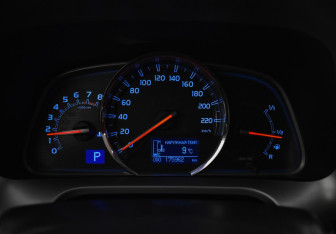 Подержанный автомобиль Toyota RAV4 2015 года (21 фото)