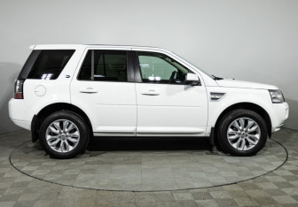 Подержанный автомобиль Land Rover Freelander 2014 года (4 фото)