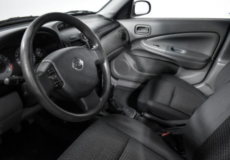 Подержанный автомобиль Nissan Almera Classic 2008 года (9 фото)