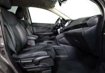 Подержанный автомобиль Honda CR-V 2016 года (22 фото)