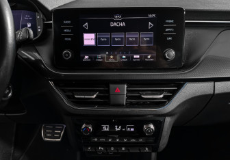 Подержанный автомобиль Skoda Rapid Liftback 2021 года (18 фото)