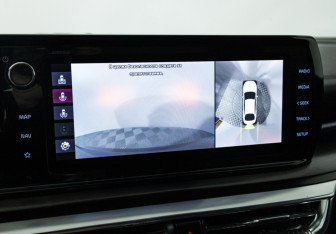 Подержанный автомобиль Kia K5 2021 года (19 фото)