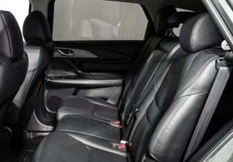 Подержанный автомобиль Mazda CX-9 2019 года (13 фото)