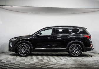 Подержанный автомобиль Hyundai Santa Fe 2018 года (8 фото)