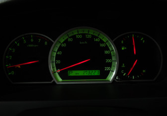 Подержанный автомобиль Chevrolet Epica 2007 года (12 фото)