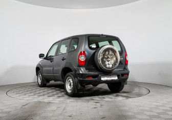Подержанный автомобиль Chevrolet Niva 2020 года (7 фото)