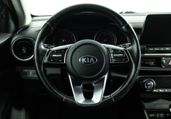 Подержанный автомобиль Kia Cerato Sedan 2020 года (20 фото)