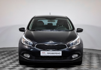 Подержанный автомобиль Kia Ceed Hatchback 2014 года (2 фото)