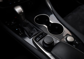 Подержанный автомобиль Lexus RX 2017 года (25 фото)