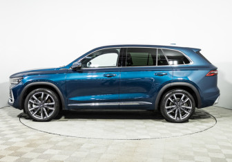 Подержанный автомобиль Geely Monjaro 2024 года (8 фото)