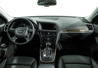 Подержанный автомобиль Audi Q5 2015 года (13 фото)