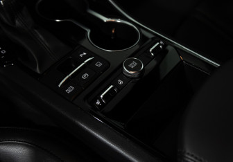 Подержанный автомобиль Kia K5 2021 года (18 фото)