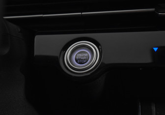 Подержанный автомобиль Omoda C5 2023 года (19 фото)