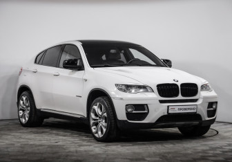 Подержанный автомобиль BMW X6 2013 года (3 фото)