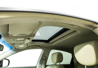 Подержанный автомобиль Infiniti QX70 2016 года (15 фото)