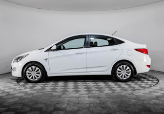 Подержанный автомобиль Hyundai Solaris Sedan 2015 года (9 фото)