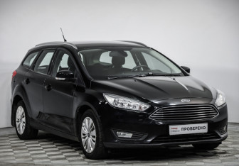 Подержанный автомобиль Ford Focus Wagon 2018 года (3 фото)