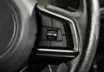 Подержанный автомобиль Subaru XV 2018 года (12 фото)