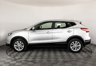 Подержанный автомобиль Nissan Qashqai 2018 года (8 фото)