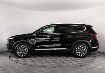 Подержанный автомобиль Hyundai Santa Fe 2021 года (10 фото)