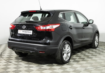 Подержанный автомобиль Nissan Qashqai 2016 года (5 фото)