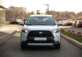 Подержанный автомобиль Toyota Corolla Wagon 2024 года (4 фото)