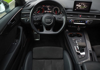 Подержанный автомобиль Audi A5 Coupe 2019 года (13 фото)