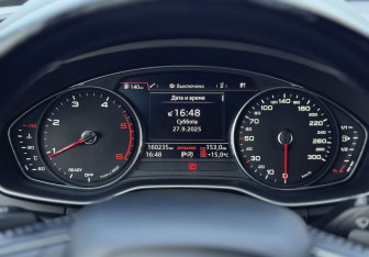 Подержанный автомобиль Audi Q5 2017 года (12 фото)