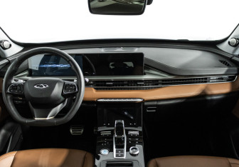 Подержанный автомобиль Chery Tiggo 8 Pro Max 2023 года (13 фото)