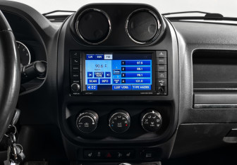 Подержанный автомобиль Jeep Compass 2012 года (16 фото)