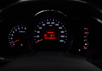 Подержанный автомобиль Kia Rio Sedan 2012 года (17 фото)