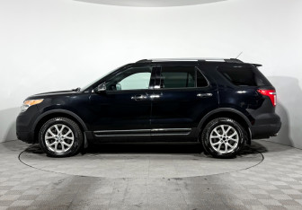 Подержанный автомобиль Ford Explorer 2013 года (8 фото)