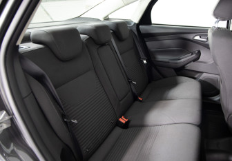 Подержанный автомобиль Ford Focus Sedan 2017 года (12 фото)