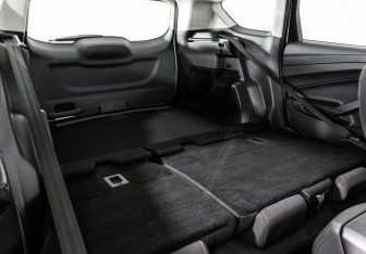 Подержанный автомобиль Ford Kuga 2013 года (18 фото)