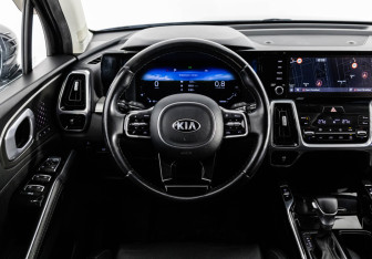 Подержанный автомобиль Kia Sorento 2021 года (13 фото)