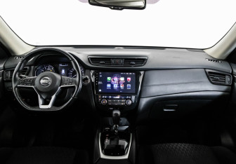 Подержанный автомобиль Nissan X-Trail 2018 года (10 фото)