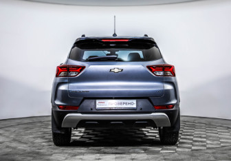 Подержанный автомобиль Chevrolet TrailBlazer 2021 года (6 фото)