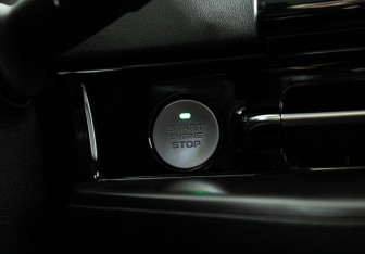 Подержанный автомобиль Changan UNI-S 2024 года (15 фото)