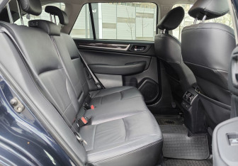 Подержанный автомобиль Subaru Outback Wagon 2015 года (13 фото)