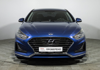 Подержанный автомобиль Hyundai Sonata 2017 года (2 фото)