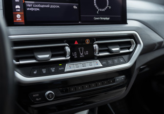 Подержанный автомобиль BMW X3 2021 года (28 фото)