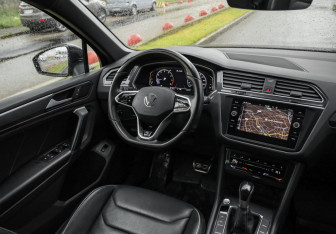 Подержанный автомобиль Volkswagen Tiguan 2021 года (12 фото)